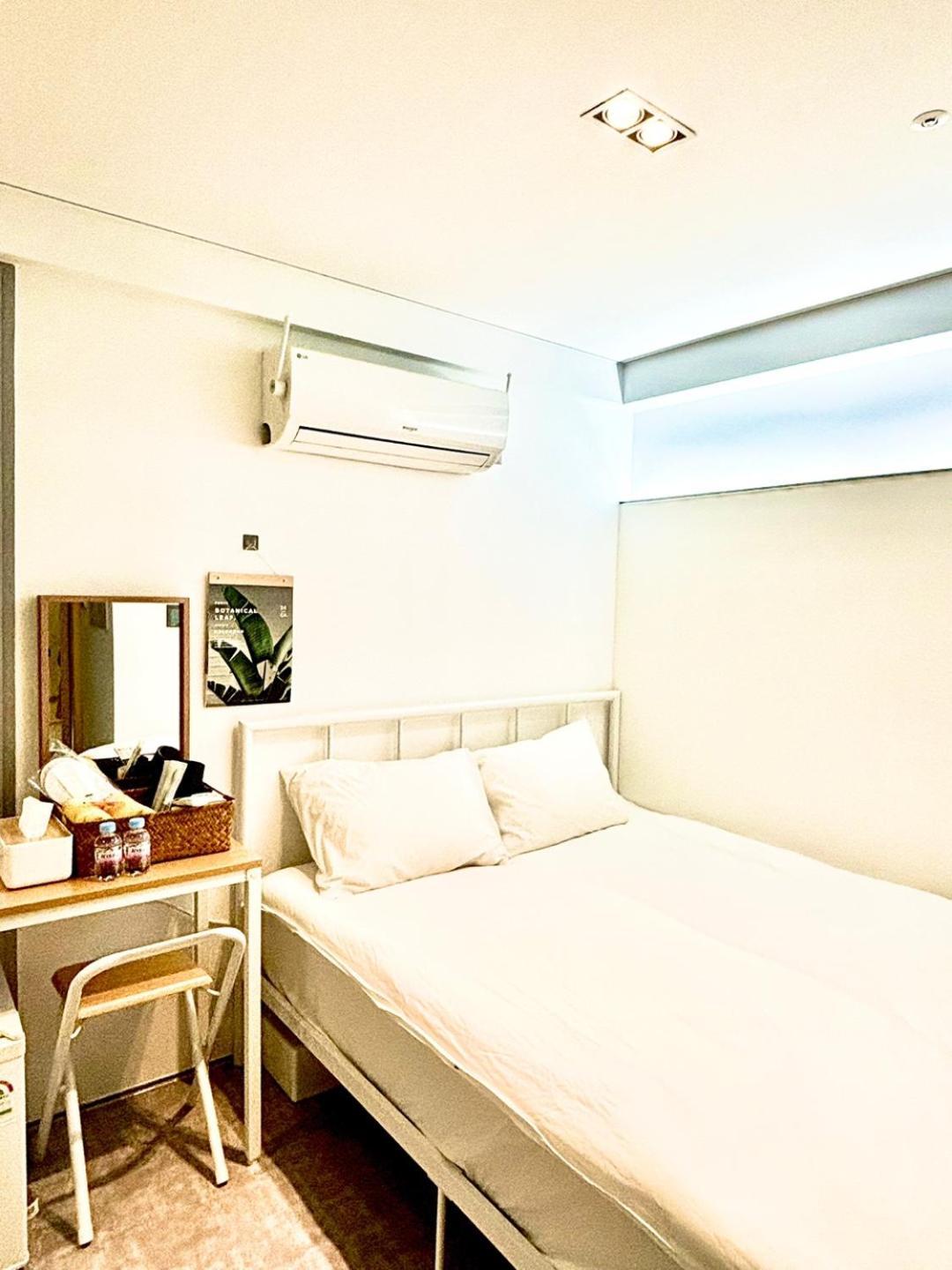 Look Home Guesthouse Сеул Екстериор снимка