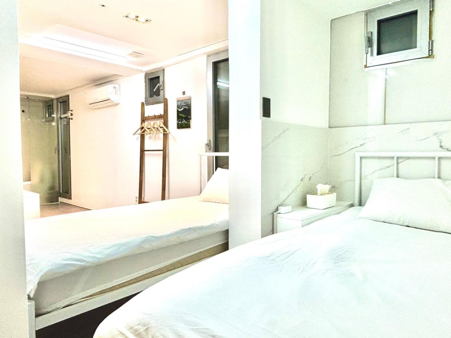Look Home Guesthouse Сеул Екстериор снимка