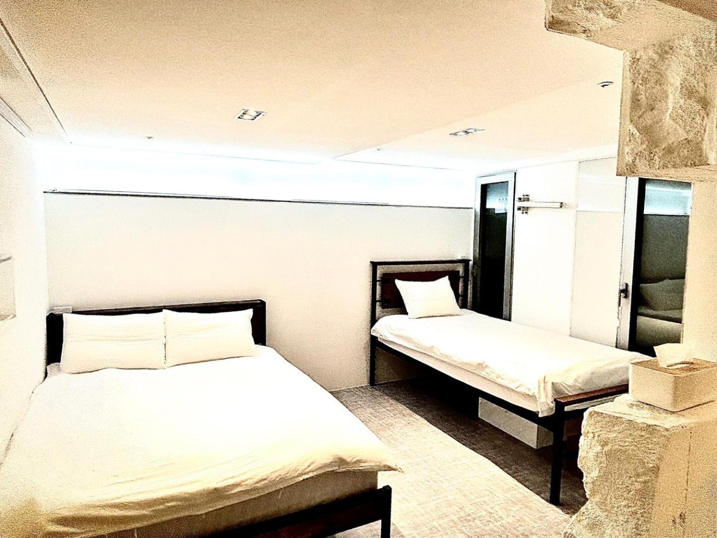 Look Home Guesthouse Сеул Екстериор снимка