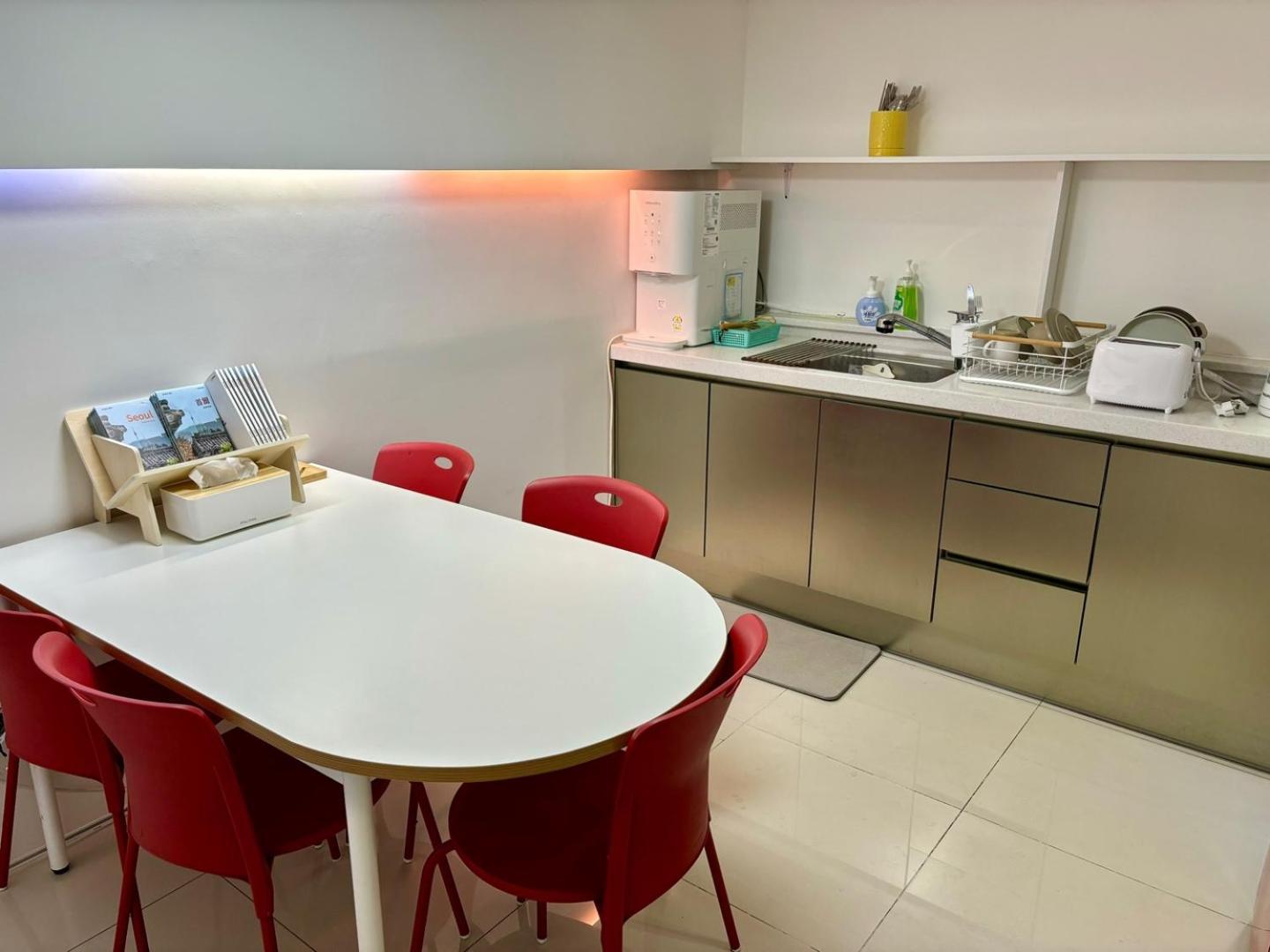 Look Home Guesthouse Сеул Екстериор снимка