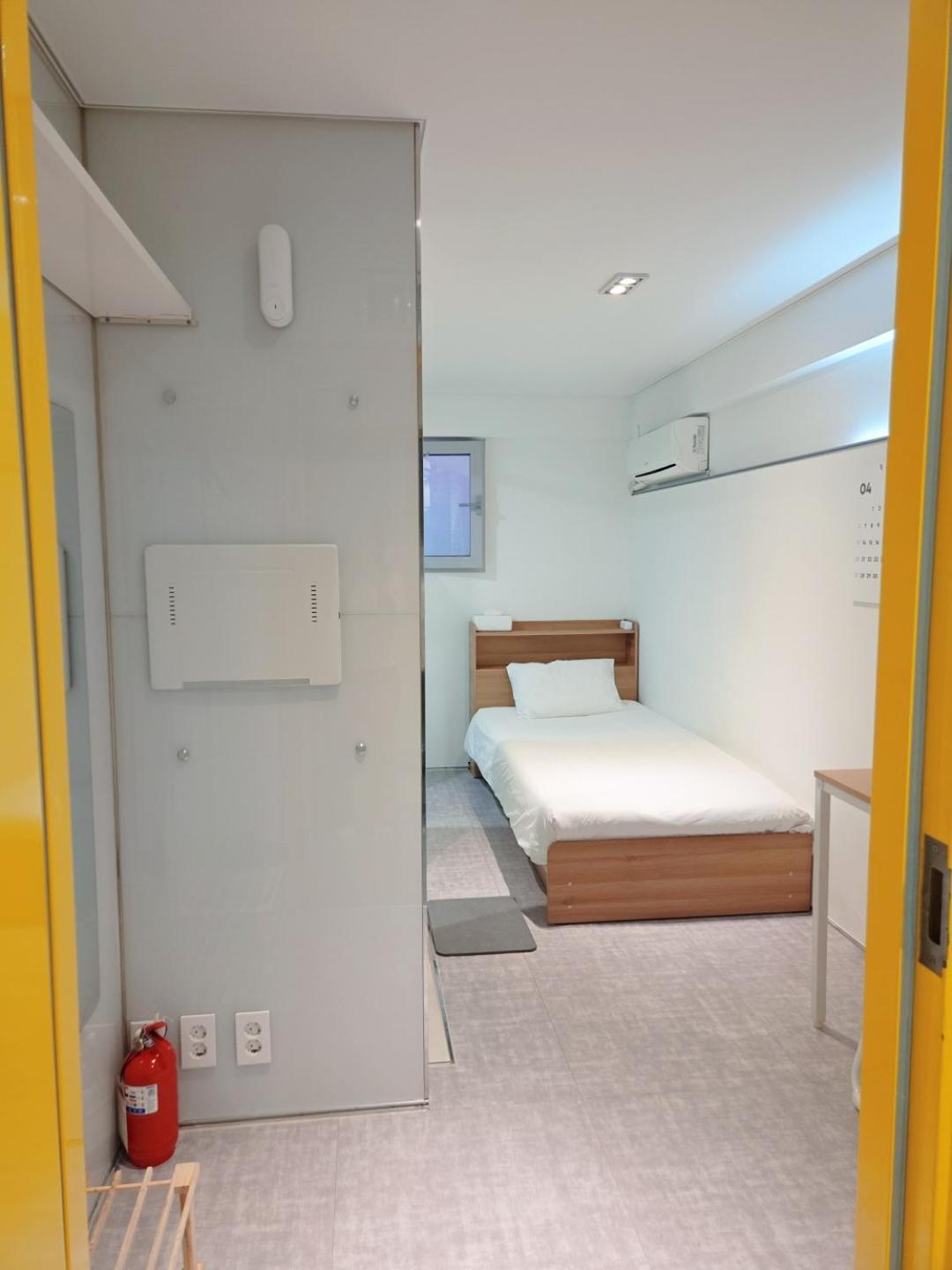 Look Home Guesthouse Сеул Екстериор снимка