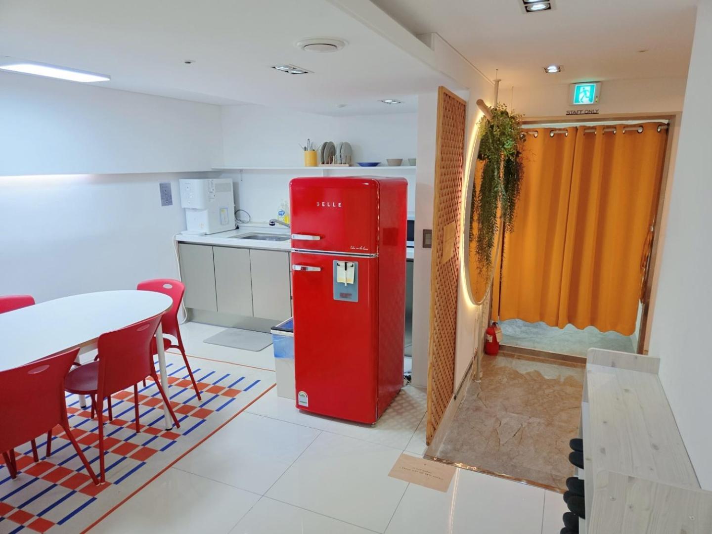 Look Home Guesthouse Сеул Екстериор снимка